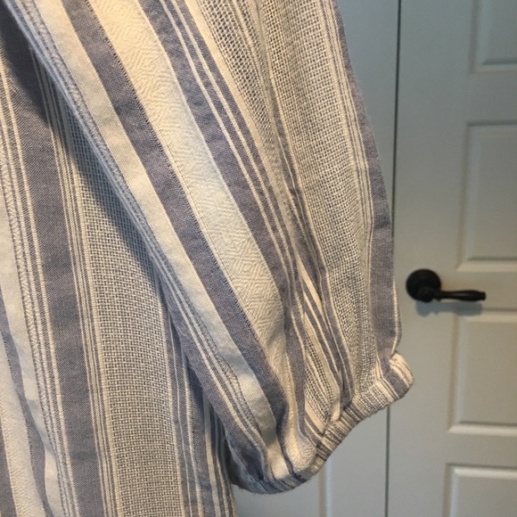 NWOT Loft Outlet off shoulder shirt - Picture 2 of 4
